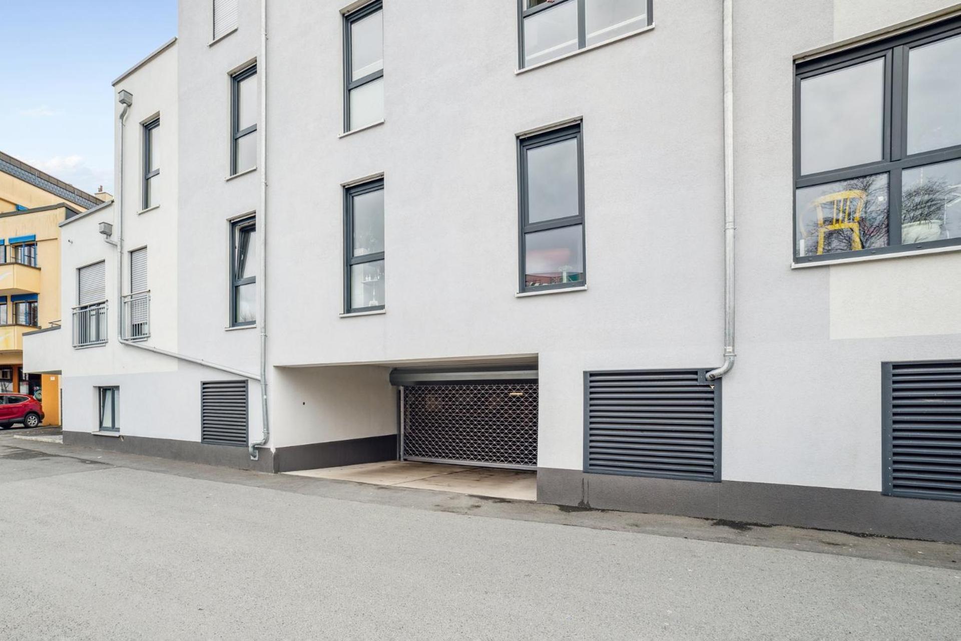 Sali Homes Elegant And Stylish Retreat In Heart Of Bayreuth, Close To River エクステリア 写真