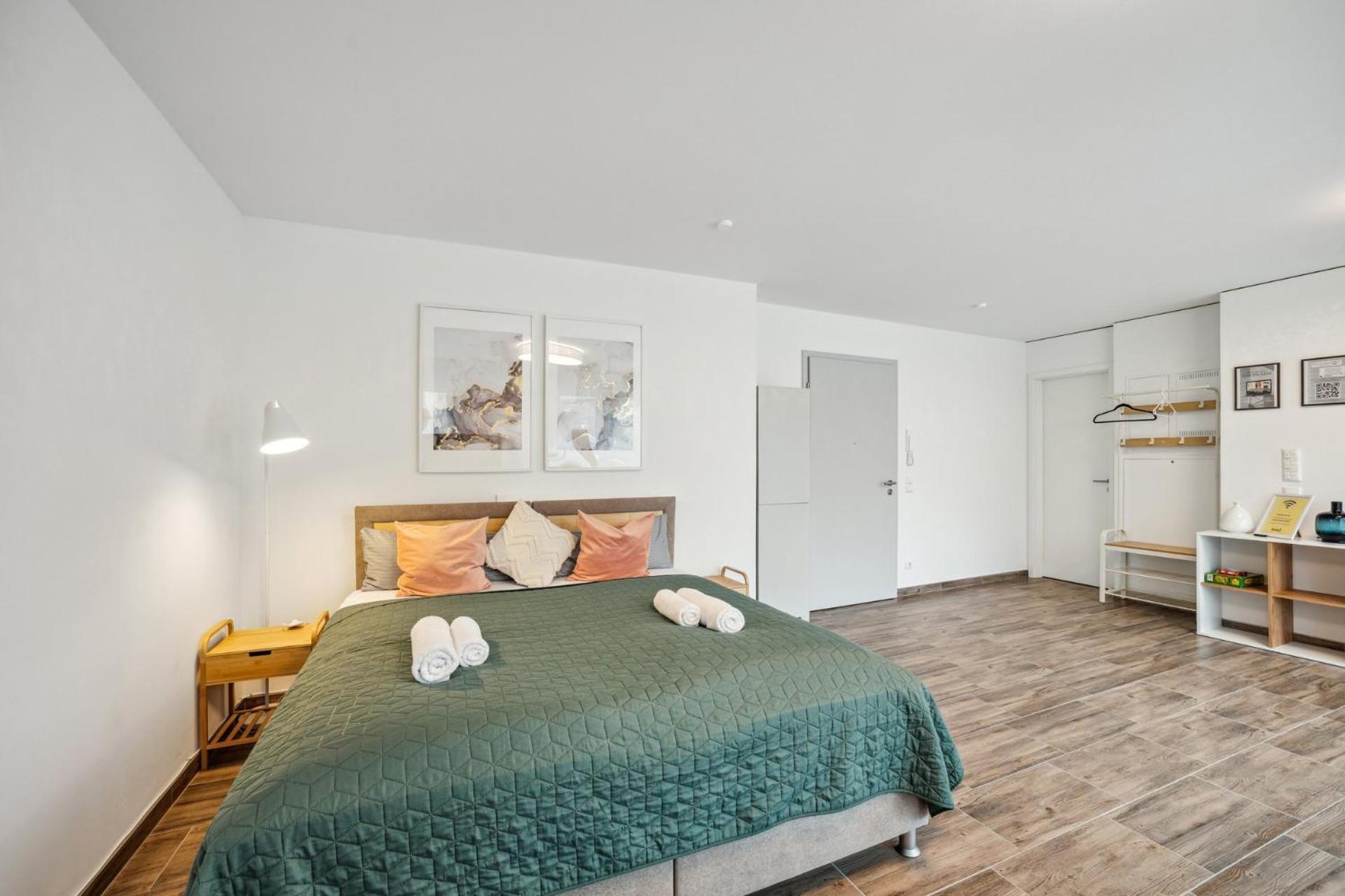 Sali Homes Elegant And Stylish Retreat In Heart Of Bayreuth, Close To River エクステリア 写真